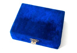 جعبه مخمل سورمه ای